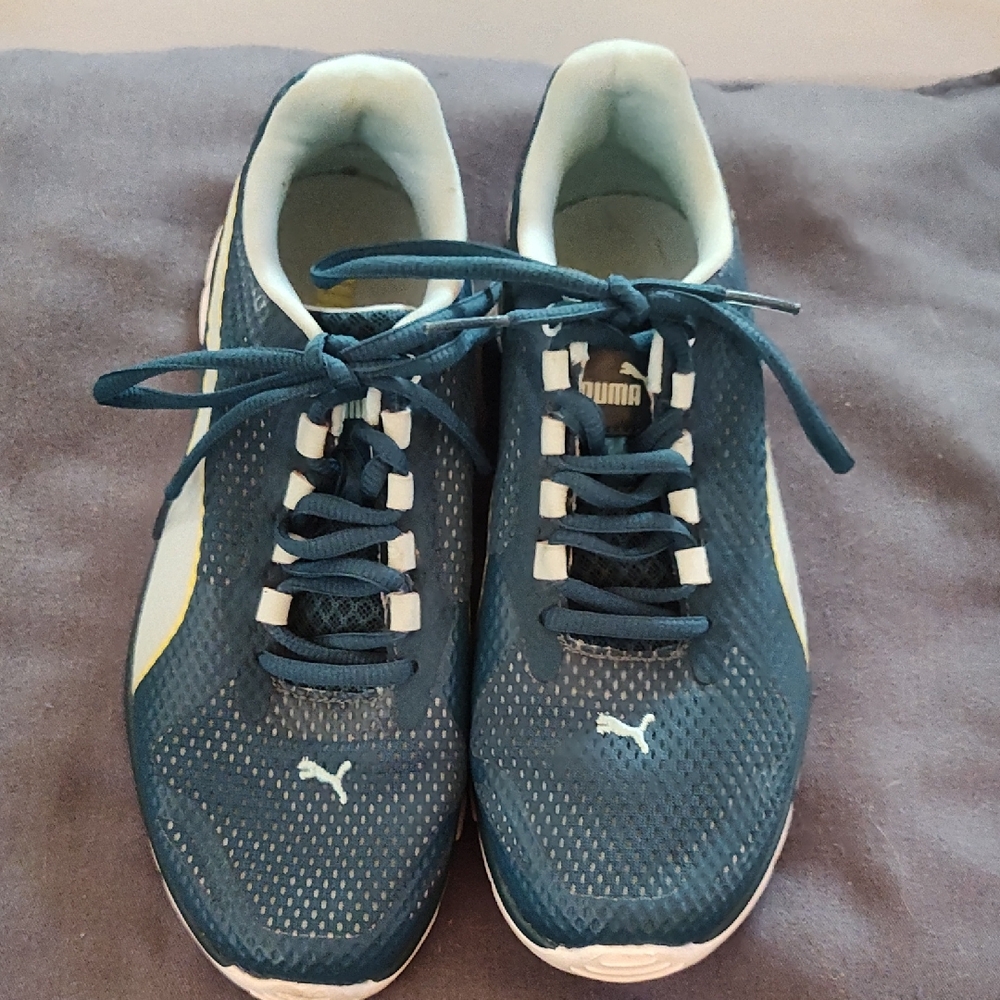 Puma Women's Teal and White Athletic Shoes